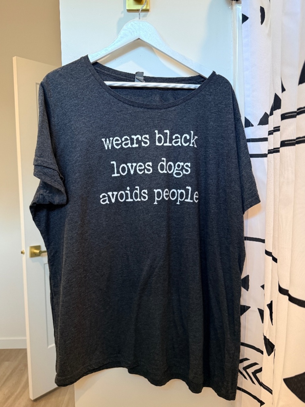 Women's Instant Message 3X Gray "Wears Black, Loves Dogs, Avoids People" T-Shirt